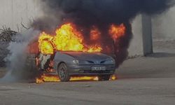 Kahramanmaraş'ta Otomobil alev alev yandı
