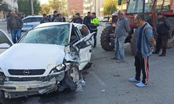 Kahramanmaraş'ta Traktörle otomobil çarpıştı: 2 yaralı