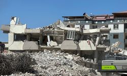 Kahramanmaraş'ta Artçı Sarsıntı Hasarlı Binayı Yıktı