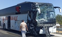 Kaza anı otobüs kamerasına yansıdı