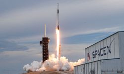 SpaceX, 23 Starlink uydusunu daha yörüngeye gönderdi