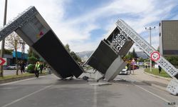 Yüzlerce aracın geçtiği yolda büyük bir felaketten dönüldü