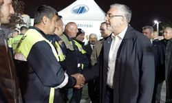 Bakan Işıkhan 1 Mayısın ilk saatlerinde işçilerle bir araya geldi!