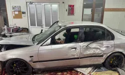 Alkollü sürücü camiye daldı.