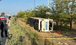 Konya’da yolcu otobüsü devrildi: 1 ölü, 23 yaralı.