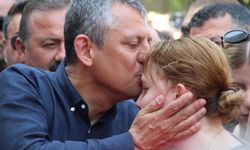 Özgür Özel Zeyrek ailesini biran olsun yalnız bırakmadı.