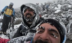 Ağrı Dağı'nda temmuz soğuğu: Zirvede eksi 35 derece.