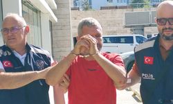 Eşini ve kızını hastanelik etti, polise bıçak çekip direndi.