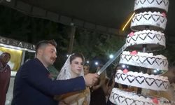 Düğün pastası 60 davetliyi hastanelik etti.