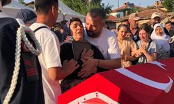 Yangın şehidi Tolunay Kocaman gözyaşları içinde son yolculuğuna uğurlandı.