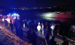 Otomobil sulama kanalına düştü:  Baba ve oğlu hayatını kaybetti.