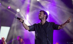 Buray, KAFUM’da binlerce kişiye müzik ziyafeti verdi.