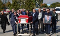 Eski Bakan Güner, Ankara'da son yolculuğuna uğurlandı.