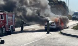 Arnavutköy'de LPG'li otomobil alev alev yandı.