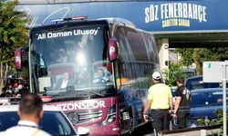 Trabzonspor Stada Geldi: Taraftardan Coşkulu Karşılama.