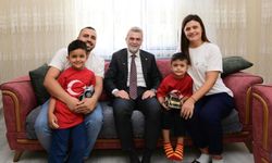 İşitme engellilerin hayatı destekle kolaylaşıyor.