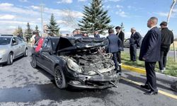 Anahtar Parti konvoyunda trafik kazası.