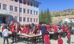 öğrencilerden Gazze'ye yardım etkinliği.