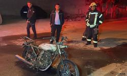 Karaman’da bir kişi iddia üzerine motosikletini yaktı.