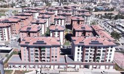 Depremin simgesi Ebrar Sitesi yeniden doğdu.