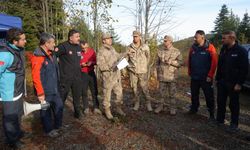 Kayıp anne ve oğlunu arama çalışmaları devam ediyor.