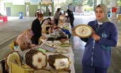 Bu çarşıda sadece kadınların el emekleri satılıyor