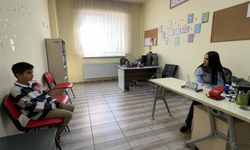 Gözleri görmüyor ama yüreği ışıl ışıl