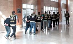 Antalya'da iş yerine zarar veren 10 şahıs tutuklandı