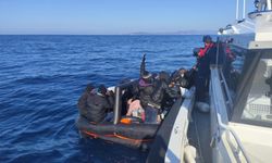 Seferihisar açıklarında 32 göçmen kurtarıldı