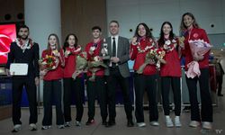 Dünya şampiyonu Taekwondo Milli Takımı, Türkiye’ye döndü.