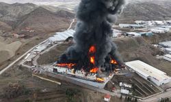 Kırıkkale'de kimya fabrikasında yangın.
