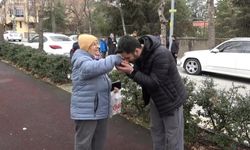 Gezmeye geldi bulduğu cüzdanla insanlık dersi verdi