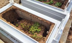 Mezarlar selde çöktü aileler isyan etti