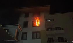 Tartıştığı annesine kızıp daireyi ateşe verdi