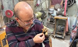 Ormanda bulduğu sincap en yakın dostu oldu