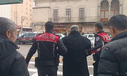 Lokantayı basıp kardeşini vurdu