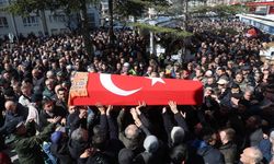 Öğrencisi tarafından öldürülen Fatma Nur öğretmen son yolculuğuna uğurlandı