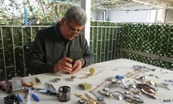 Teknolojiye yenik düşen saatçi, 12 yıldır evinde mesleğini yaşatıyor