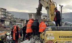Kahramanmaraş'ta yıkım sırasında operatör enkaz altında kaldı