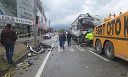 Tır ışıklarda duran tankere çarptı: 1 ölü