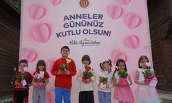 Çocuklar Sanat Sokağı'nı bu kez anneleri için renklendirdi