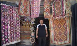 Yörük Köylerinden Topluyor, Geçmişi Geleceğe Taşıyor