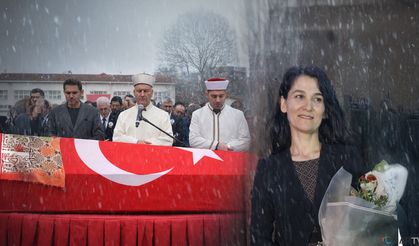 Öğrencisi Tarafından Öldürülen Öğretmen Gözyaşlarıyla Uğurlandı.