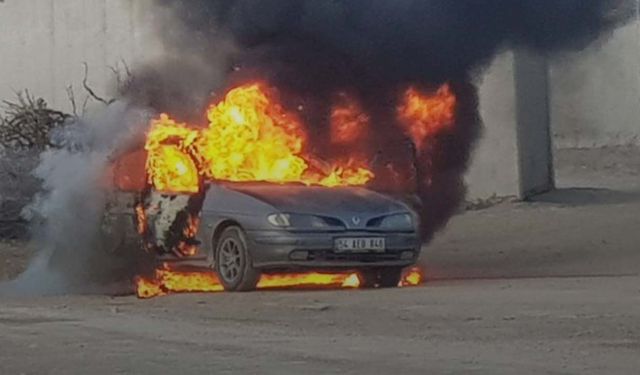 Kahramanmaraş'ta Otomobil alev alev yandı