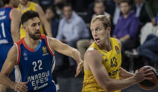 Anadolu Efes, Alba Berlin'i mağlup etti