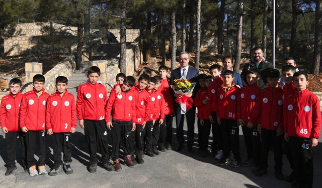 Başkan Güngör: “Sporu da Şiir Gibi Yapacak Nesil”