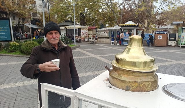 Kışın sattığı salep insanların içini onun ise evini ısıtıyor