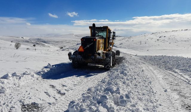 İlçelerde Arterler Büyükşehir’le Ulaşıma Açık Tutuluyor