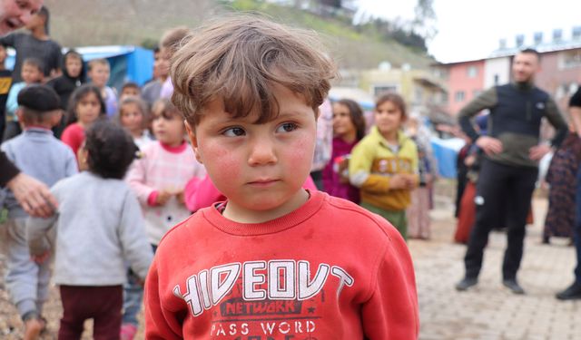 Depremzede çocuklar unutulmadı.