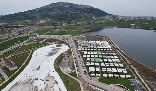 EXPO alanı depremzedelere yuva oldu